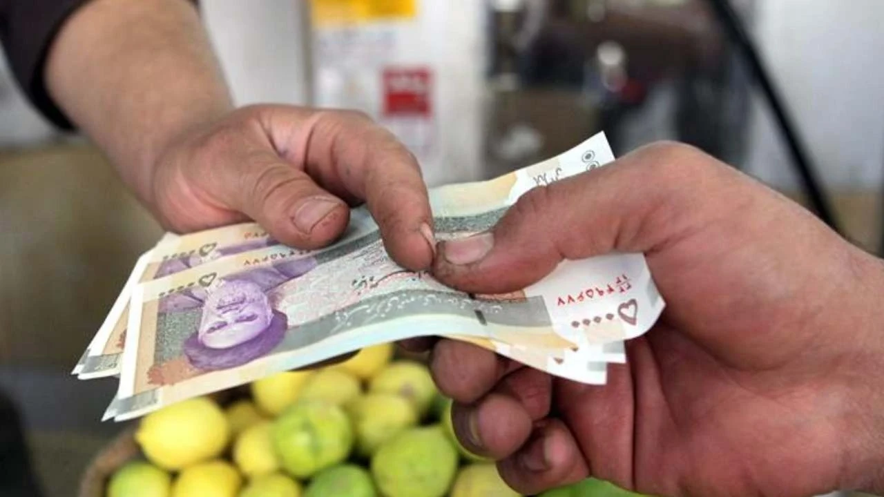 İran riyalinden dört sıfır eksilecek! Yasa tasarısı kabul edildi