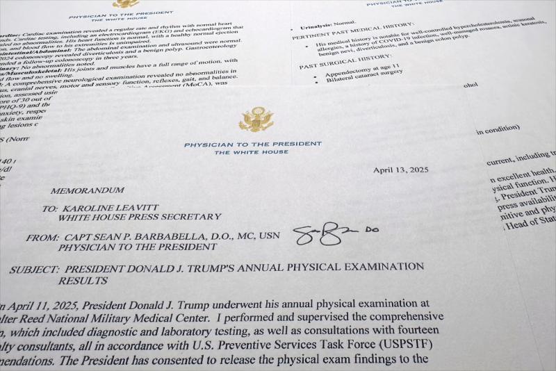 Trump Doktorunu Ne Kadar Yakınında Tutuyor?