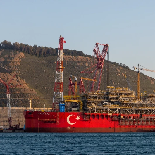 Türkiye’nin İlk Yüzer Üretim Platformu Osman Gazi Karadeniz'e Açılıyor: Doğal Gaz Üretimi İkiye Katlanacak
