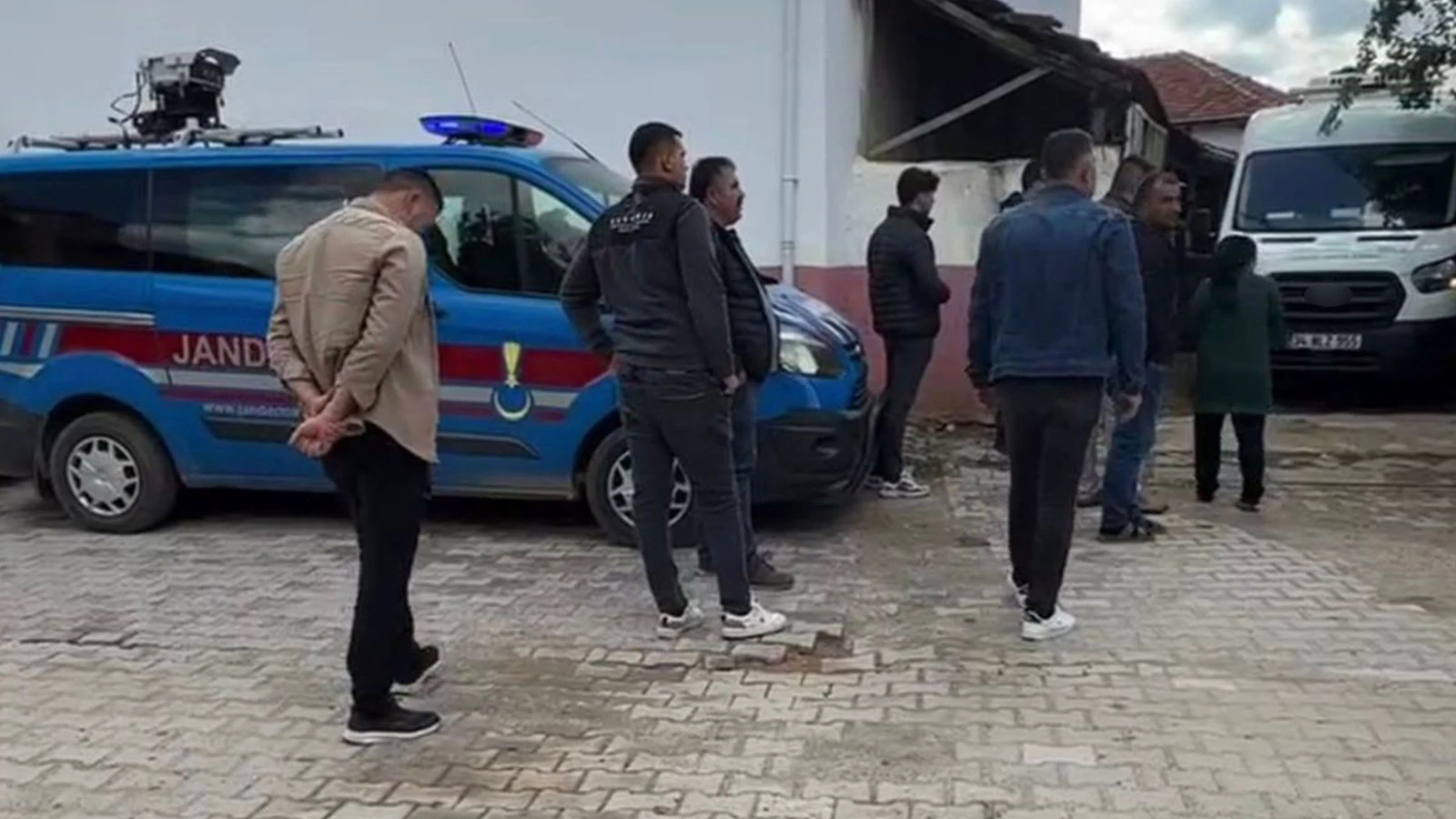 Denizli'de acı olay: Sobadan sızan gaz, anne ve kızını hayattan kopardı