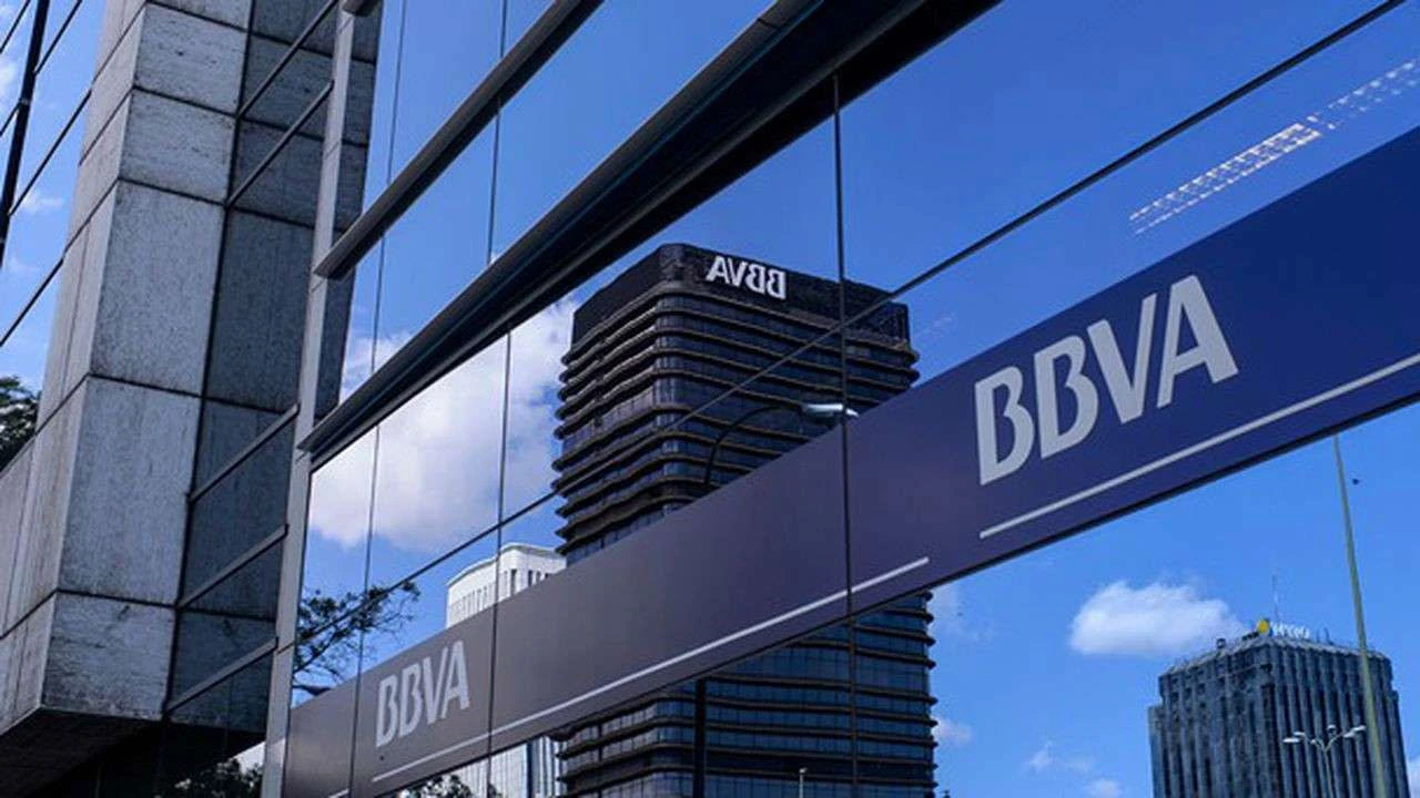 İspanya hükümetinden BBVA'nın Sabadell'i satın almasına şartlı onay
