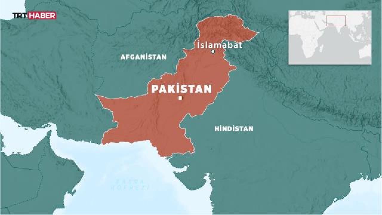 Pakistan'da yolcu otobüsüyle tır çarpıştı: 11 ölü, 10 yaralı