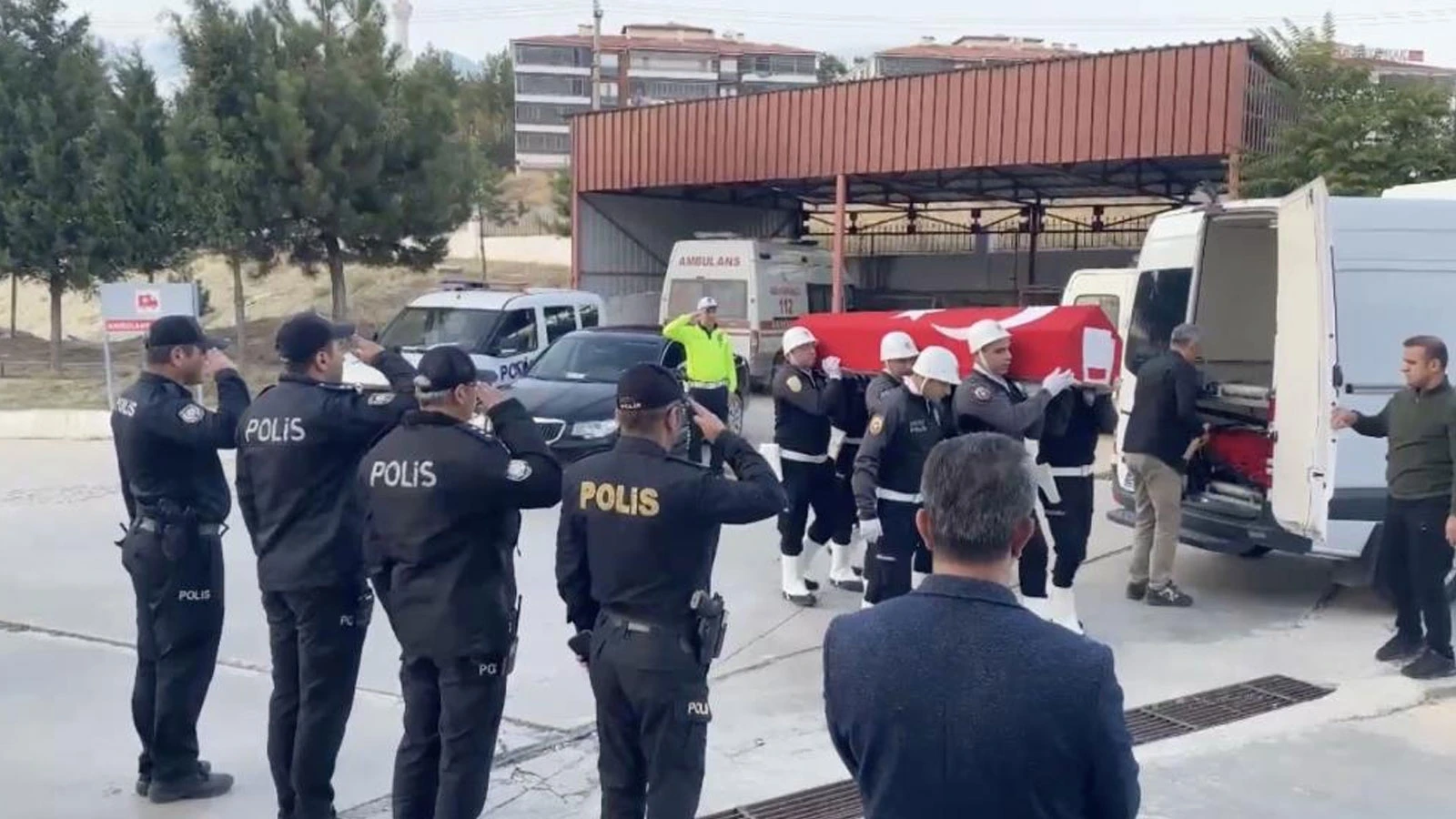 Ankara'da kalp krizi geçiren özel harekat polisi hayatını kaybetti