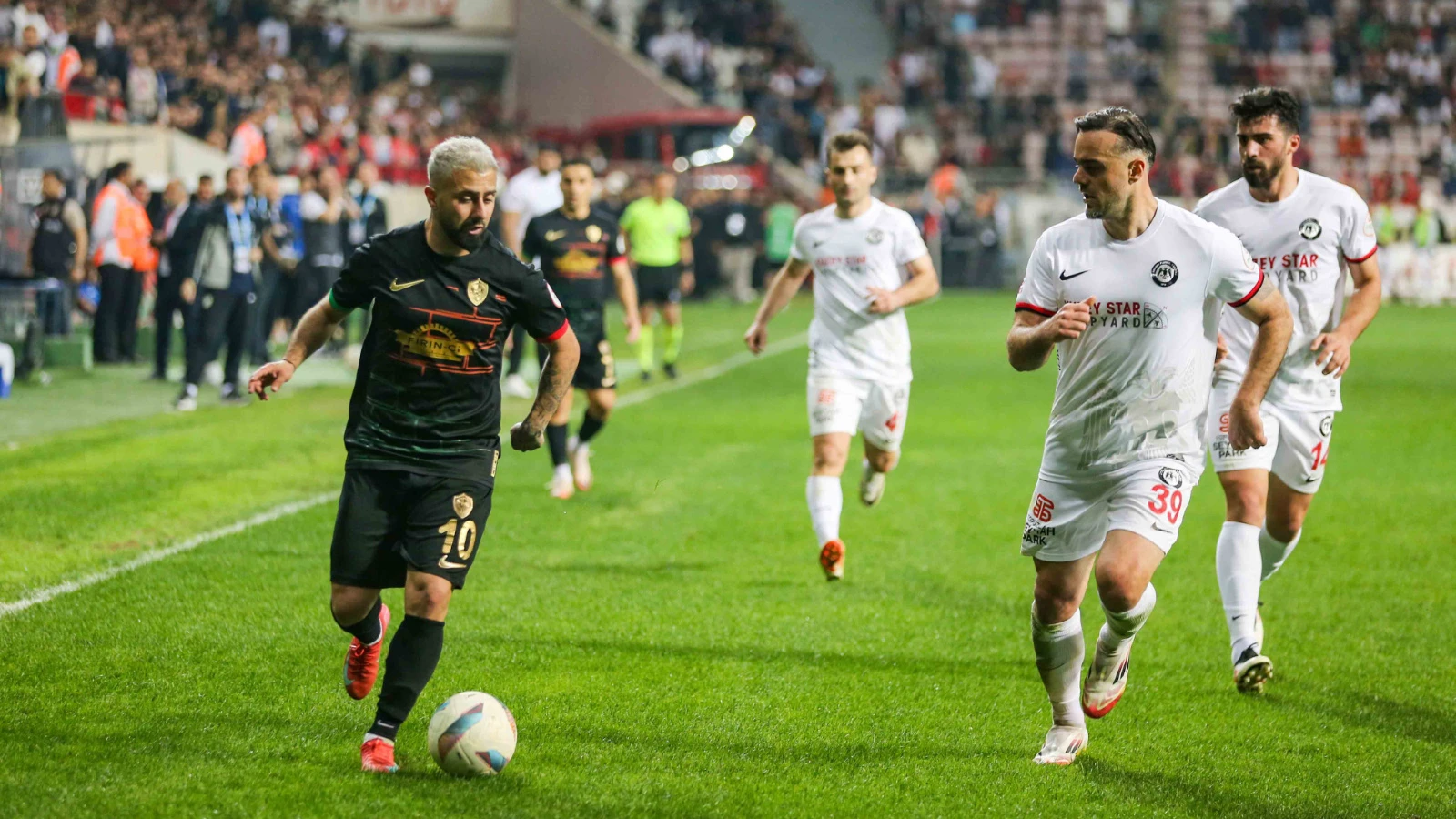 Çorum FK'yı deviren Amedspor play-off iddiasını sürdürdü