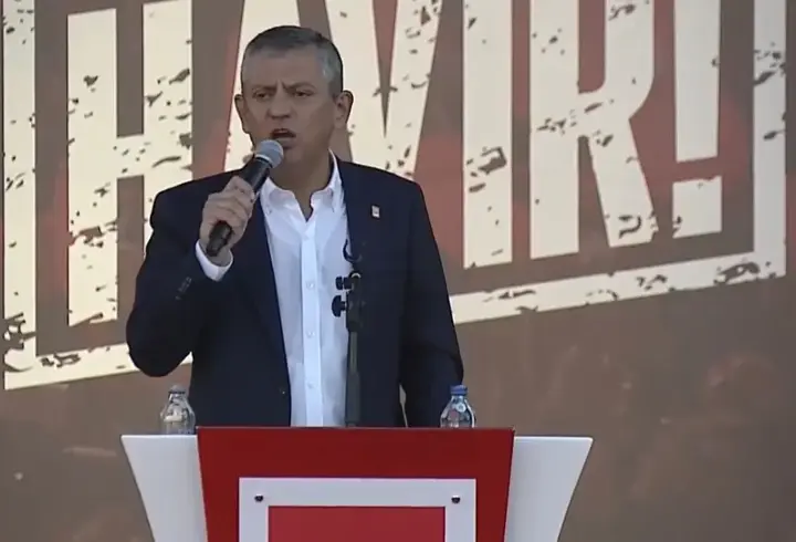 Özgür Özel Ankara'daki mitingde konuştu: "Geri adım görmeyeceksiniz"