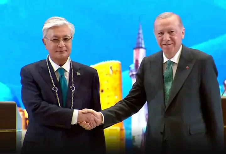SON DAKİKA | Erdoğan'dan, Kazakistan Cumhurbaşkanı Tokayev'e devlet nişanı