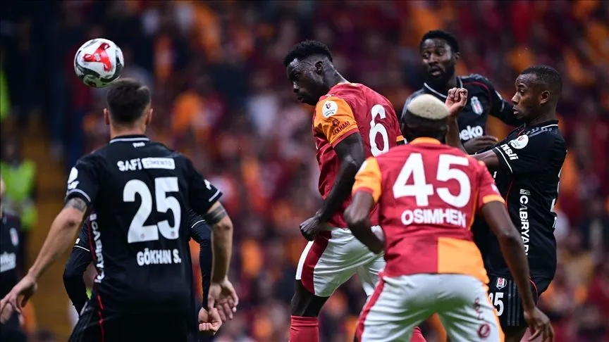 Galatasaray, 10 kişi kaldığı derbide Beşiktaş'tan 1 puan aldı