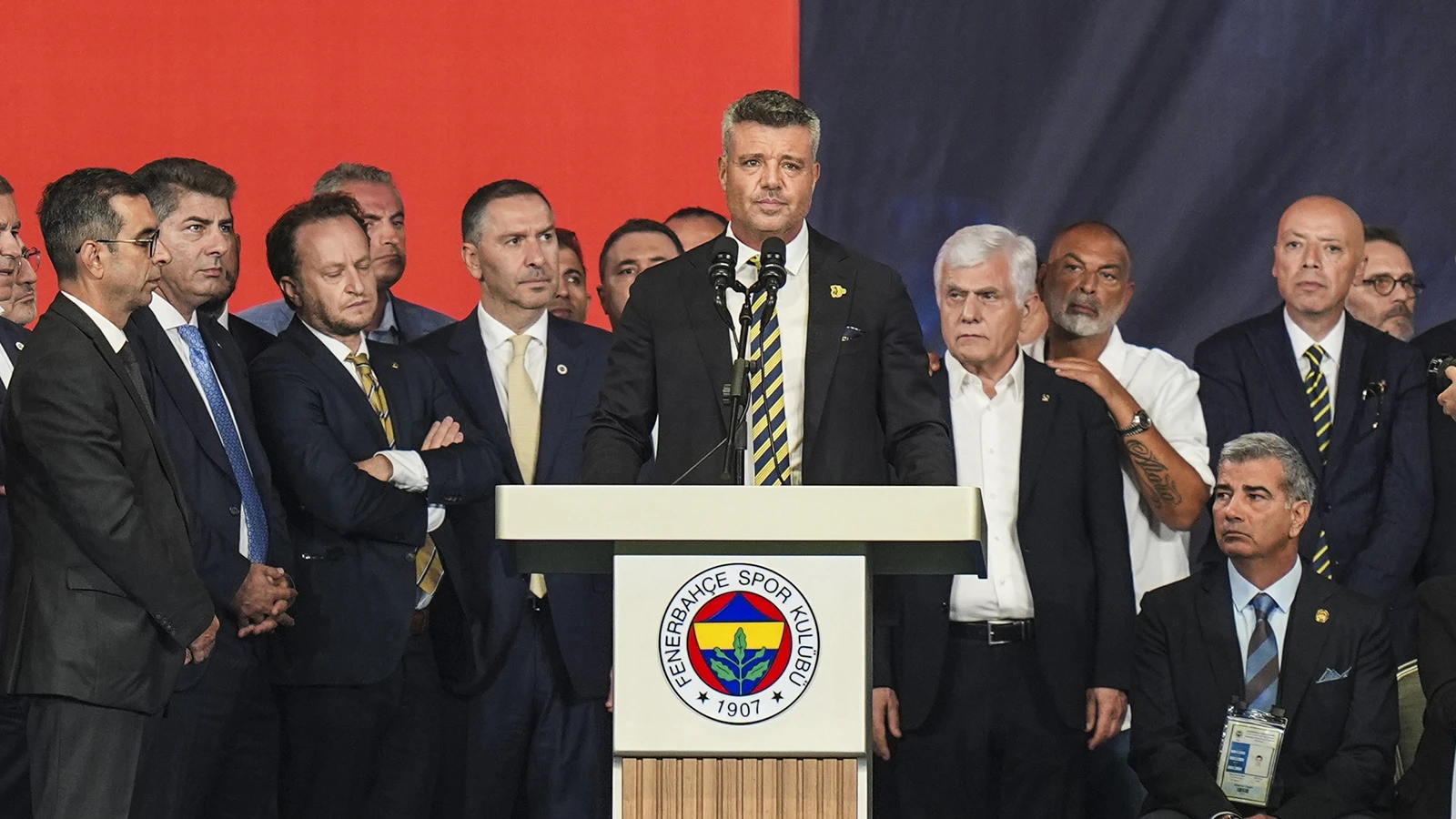Fenerbahçe Başkanı Sadettin Saran, futbolcularla buluşacak