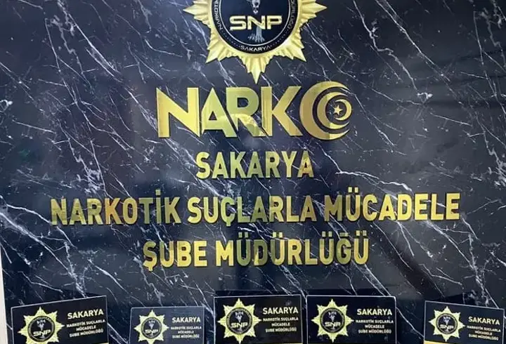 Sakarya'da düzenlenen uyuşturucu operasyonunda 2 zanlı yakalandı
