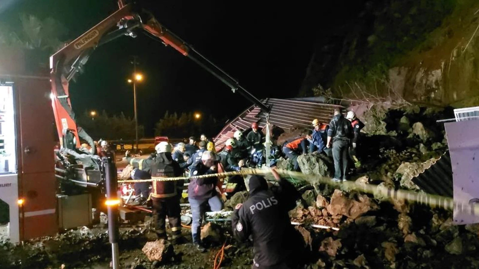 Samsun'da heyelan: Baba ve iki çocuğu yaşamını yitirdi