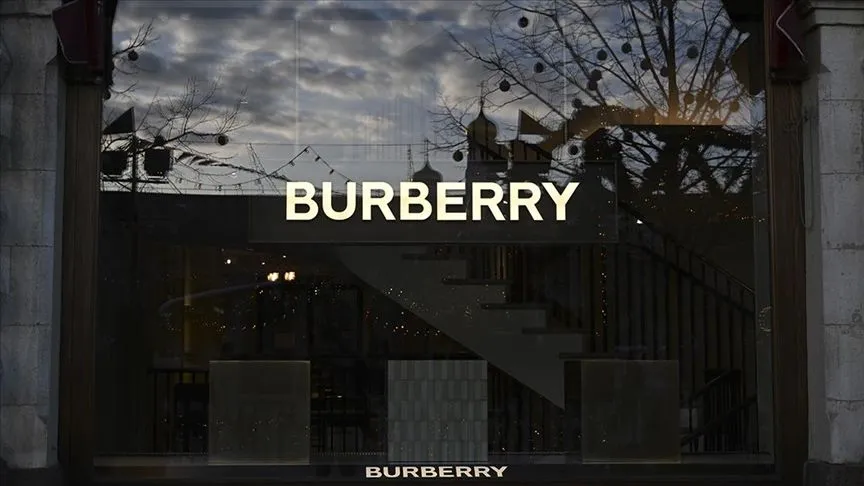 İngiliz Burberry 1700 kişiyi işten çıkarmayı planlıyor