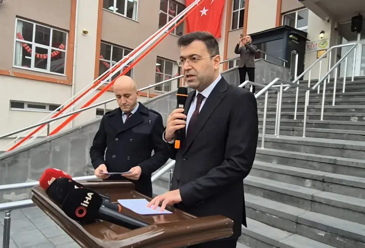 Niğde’de ikinci döneme 'Bayrak Sevgisi' temasıyla başladı