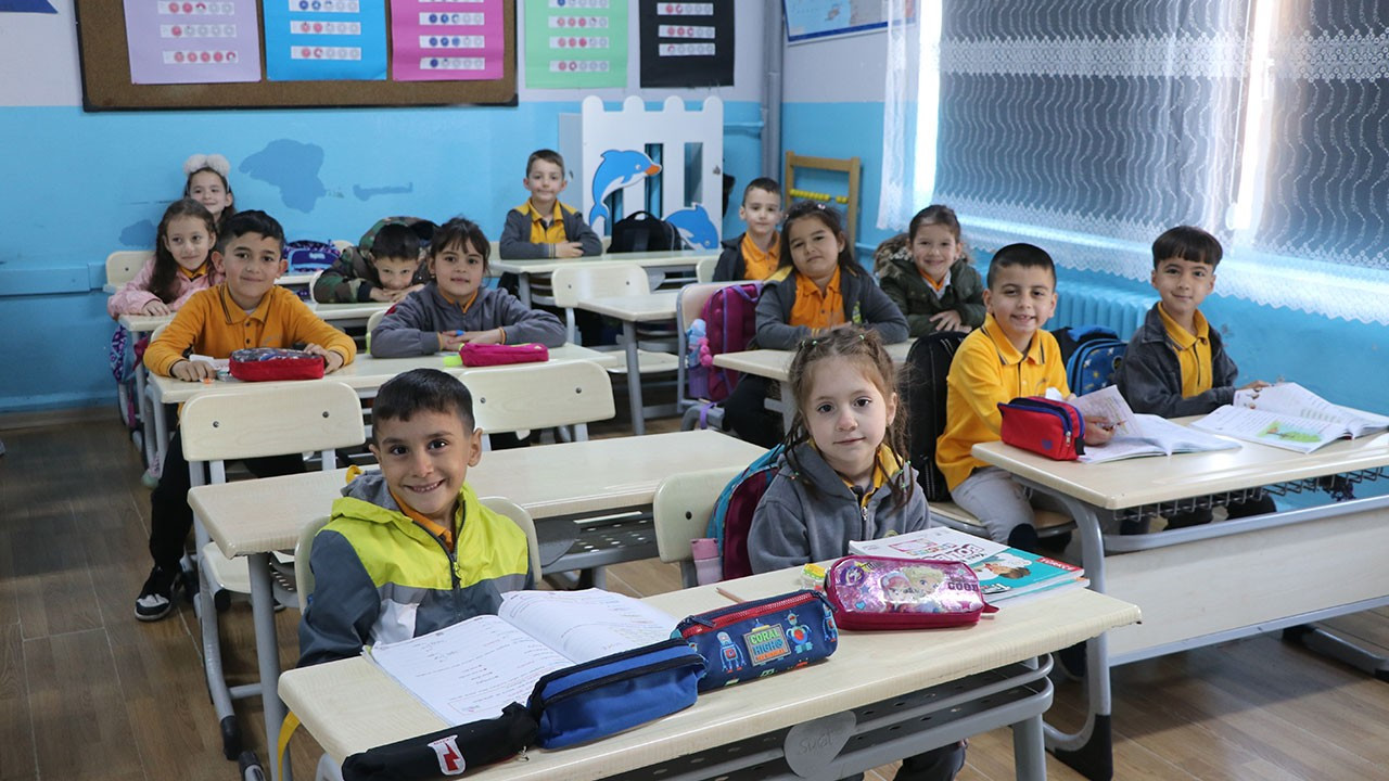 Eğitimde ara tatil sona erdi, 20 milyon öğrenci yeniden sınıflarda