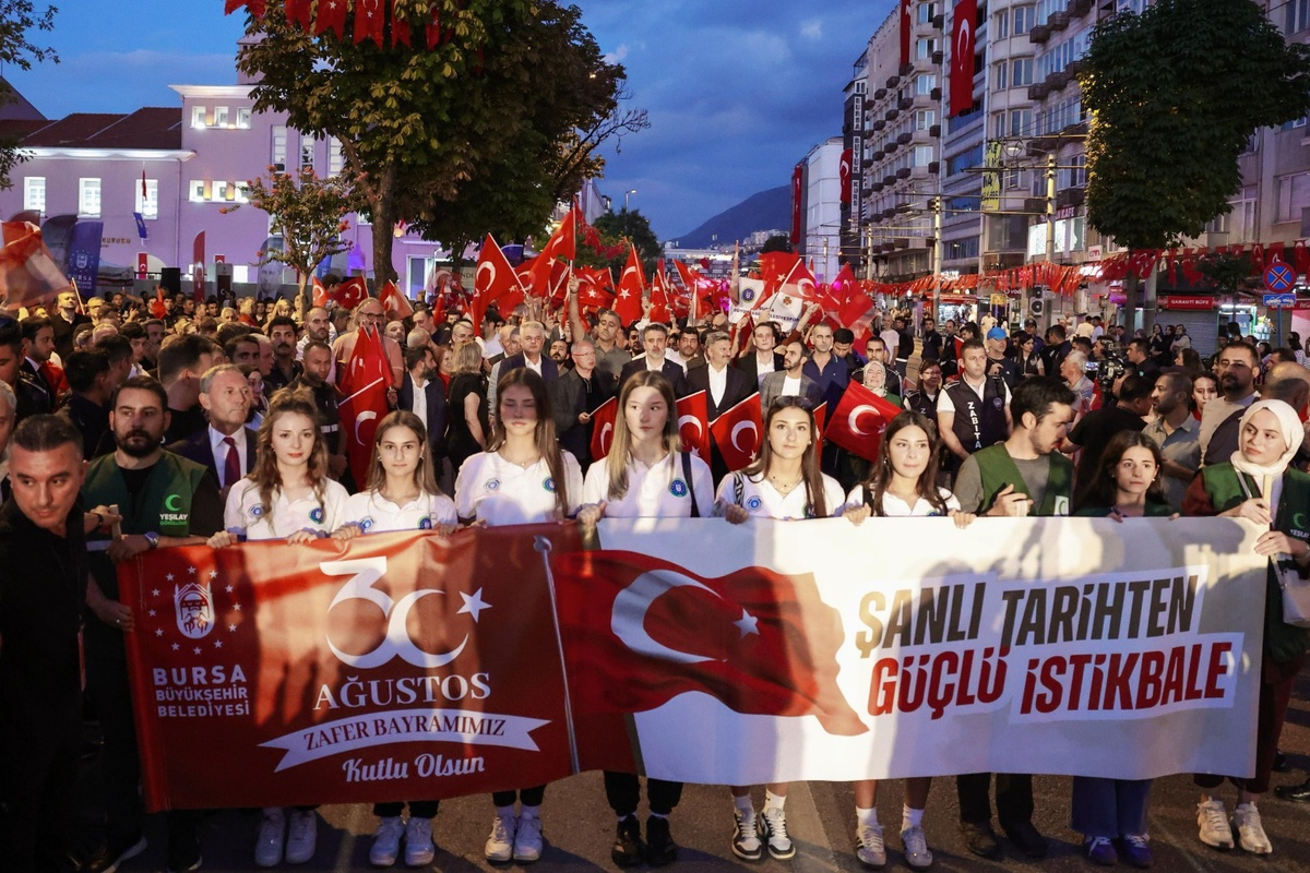 Bursa'da 30 Ağustos Zafer Bayramı coşkusu