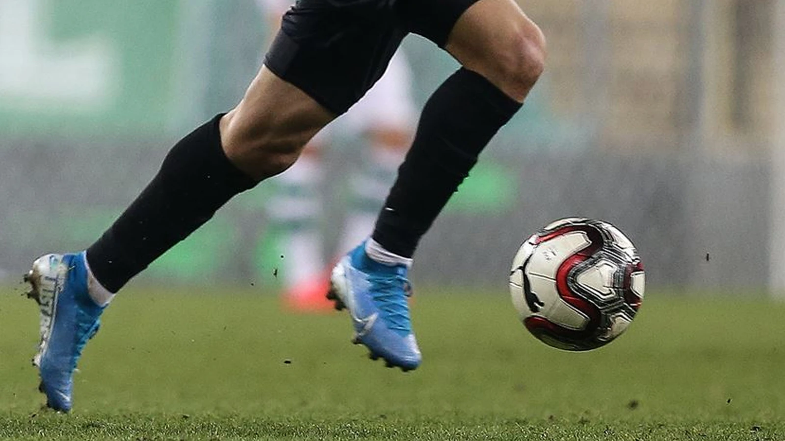 Futbolseverler ekran başına! Hafta sonu 8 maç TRT Spor'da şifresiz