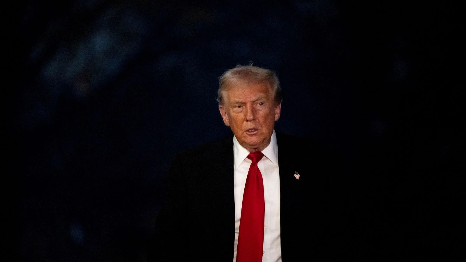 Trump intikam peşinde: Savaş kahramanını cezalandırmak için divanıharp sürecini başlattı