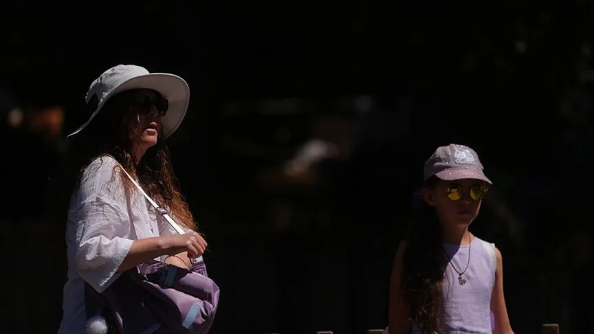 Sıcak havayla hissedilen nem yarın da etkili olacak