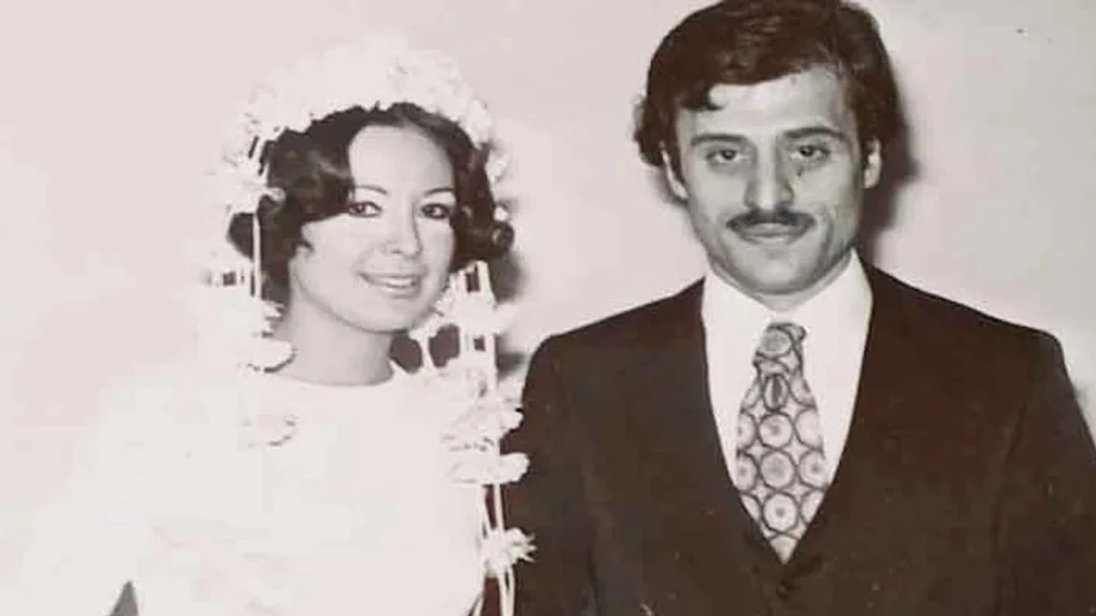 Bir yastıkta 54 yıl... Evlilik yıl dönümünü bu fotoğrafla kutladı