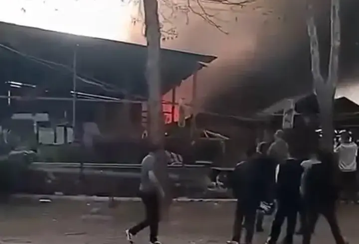 Yangın yerinde güvenlik önlemi alan polise saldırı: 2 gözaltı