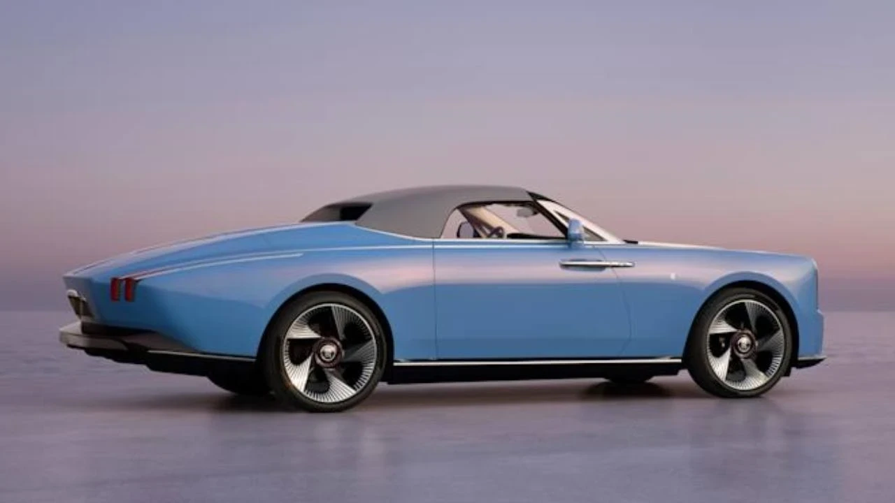 Rolls-Royce'tan 100 adetle sınırlı dudak uçuklatan elektrikli seri