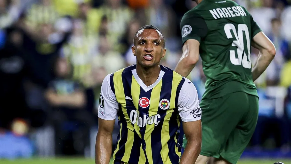 Fenerbahçe'den kadro dışı kararı!