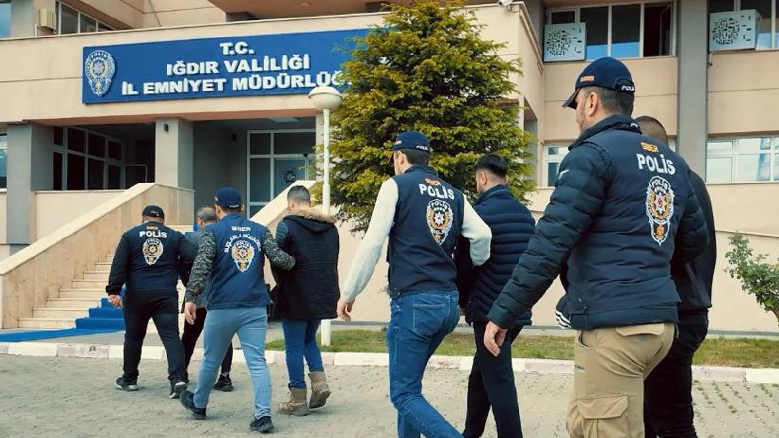 12 ilde eş zamanlı yasa dışı bahis operasyonu: 16'sı tutuklandı
