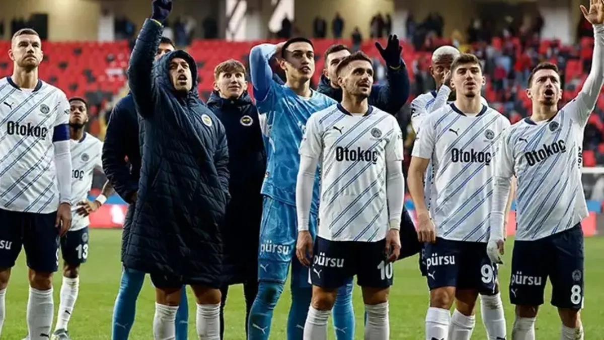 Fenerbahçe'nin yıldızlarına transfer kancası! 7 teklif birden