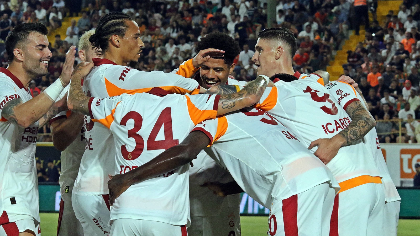 Galatasaray, Alanyaspor'u yenerek rekor kırdı