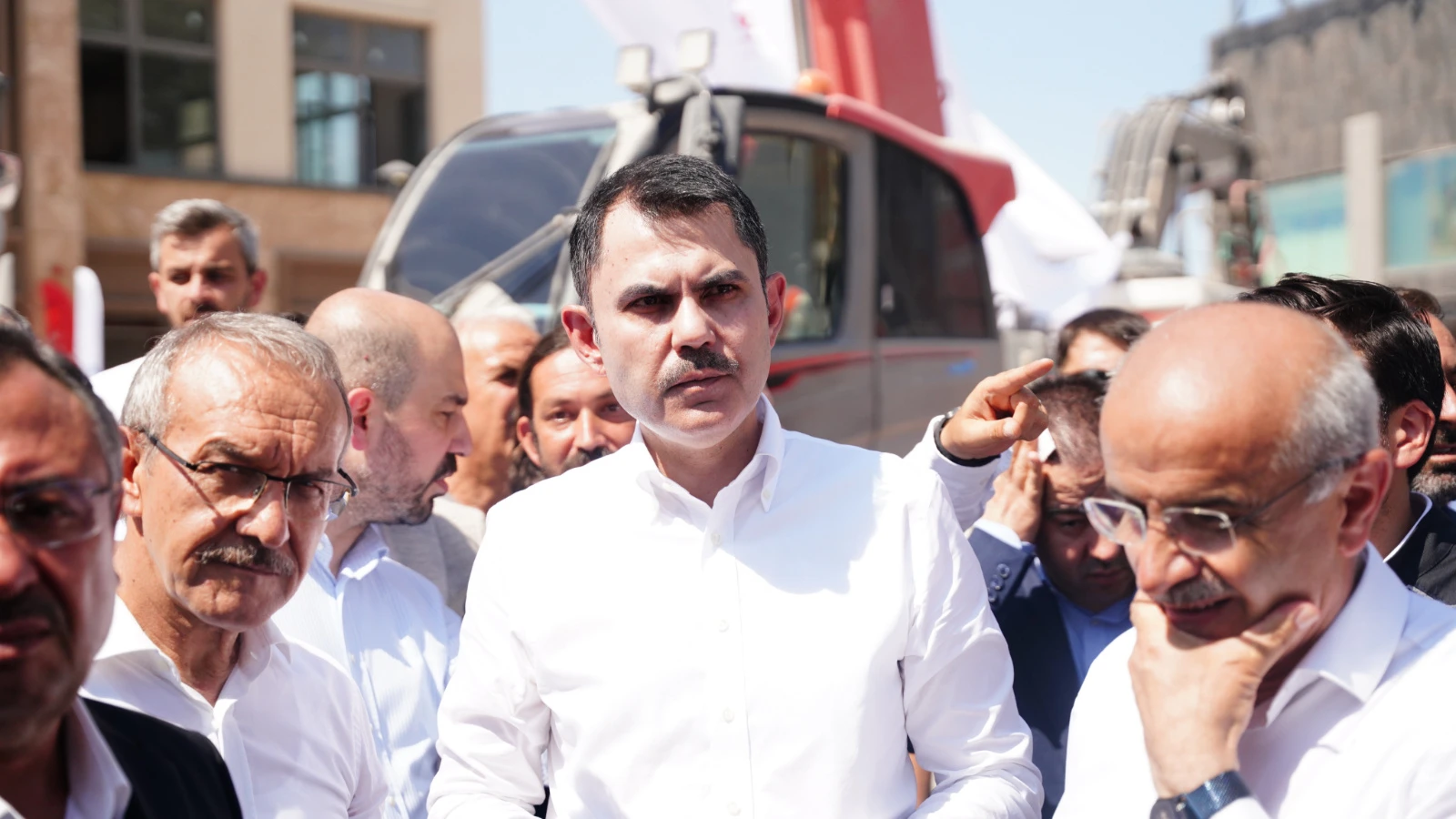 Bakan Kurum’dan deprem bölgesindeki müteahhitlere uyarı