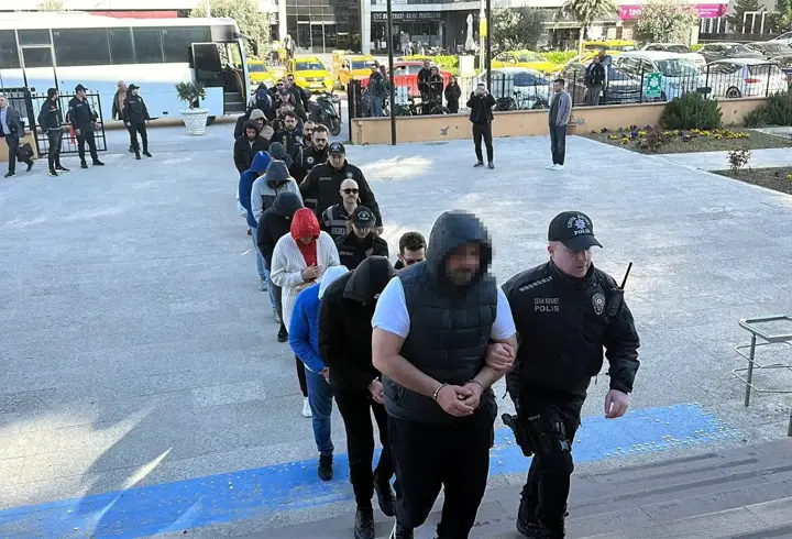 Edirne ve İstanbul'da yasa dışı bahis operasyonunda 16 şüpheli adliyede