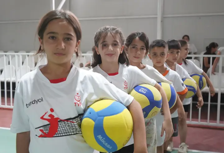 Şırnak’ta ‘Fabrika Voleybol’ projesiyle 3 yılda 1200 çocuk voleybolla buluştu