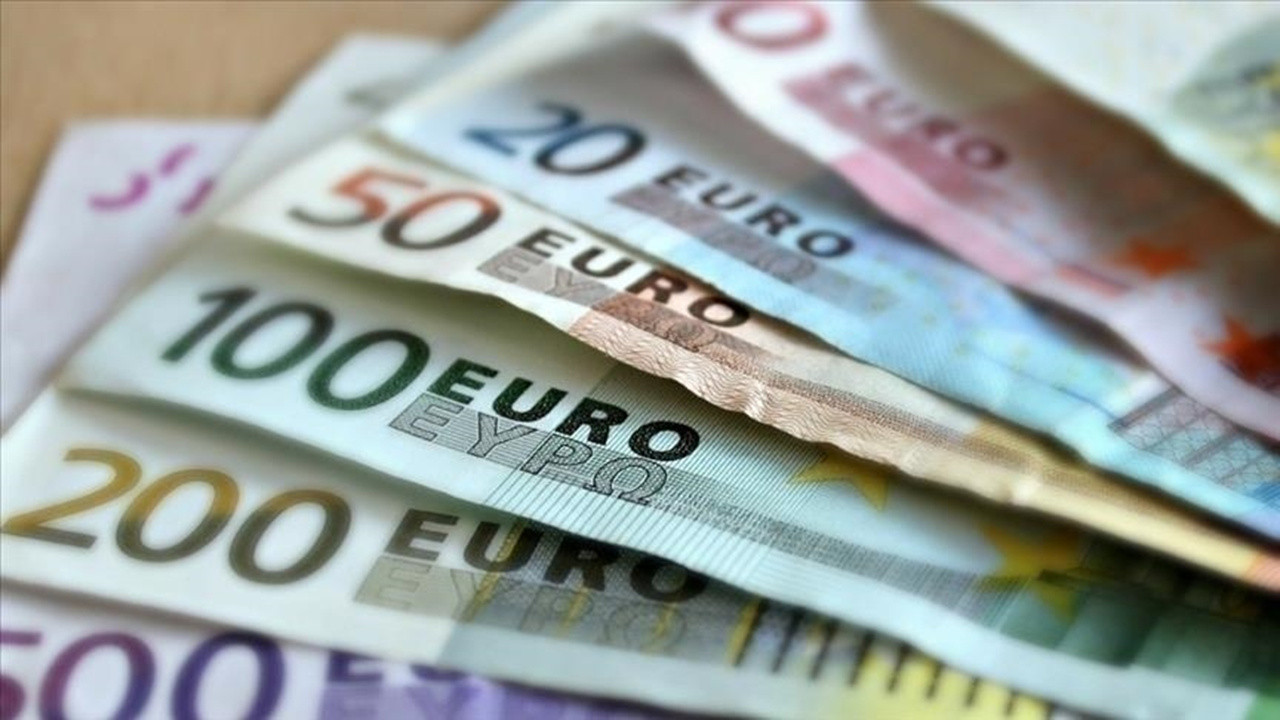 Mersin'de sahte Euro operasyonu: 5 bin adet 2 Euro ele geçirildi