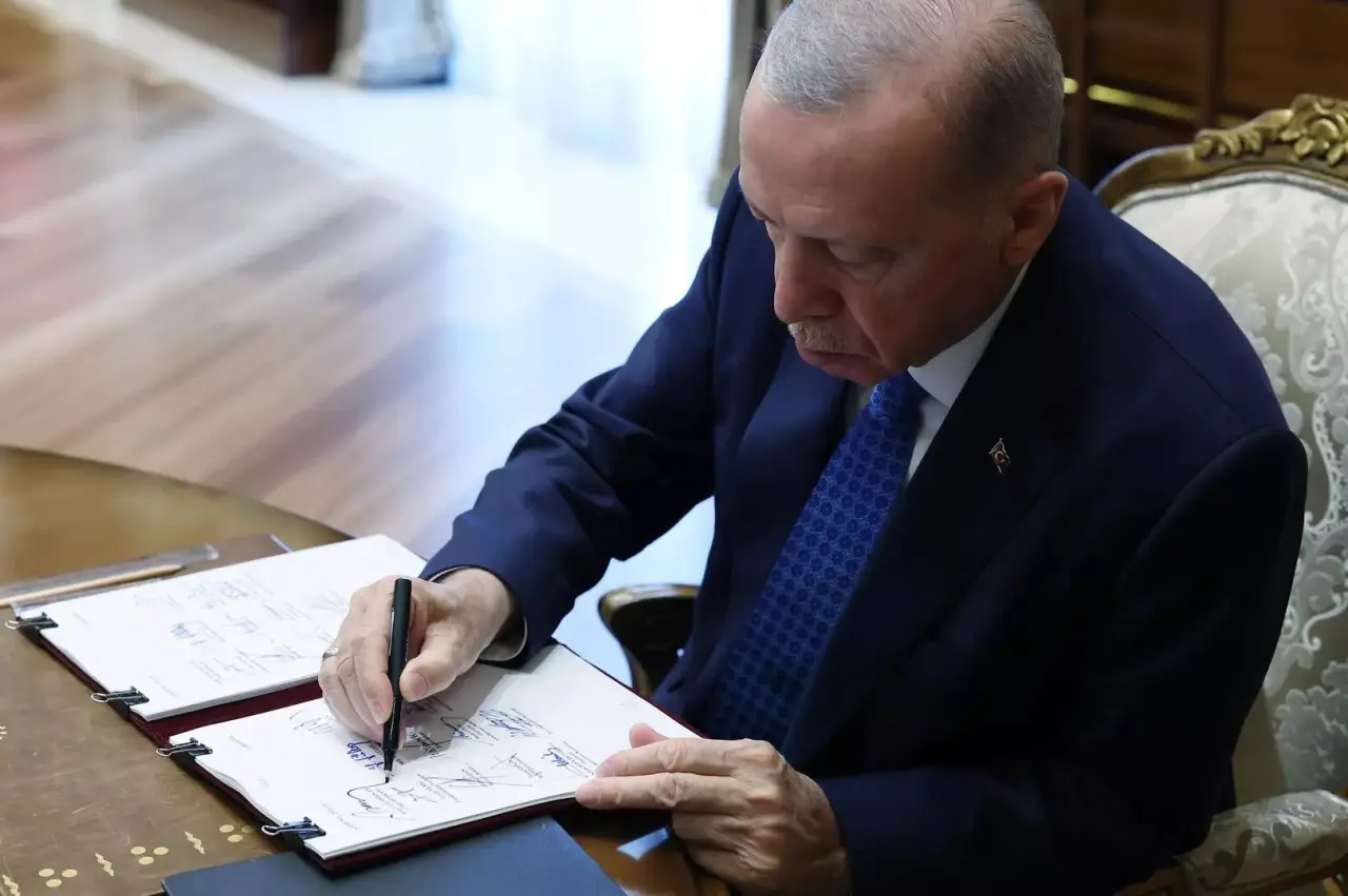 2027 Yılı Cumhurbaşkanlığı Programı Yayımlandı: Enflasyon Hedefi Yüzde 21, Vergiler Artacak