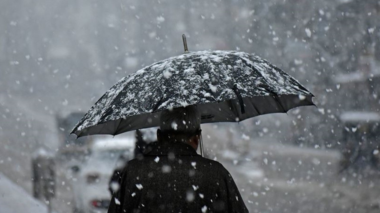 İstanbul için saat verildi! 48 il için sarı kodlu uyarı: Kar ve yağmur geliyor...