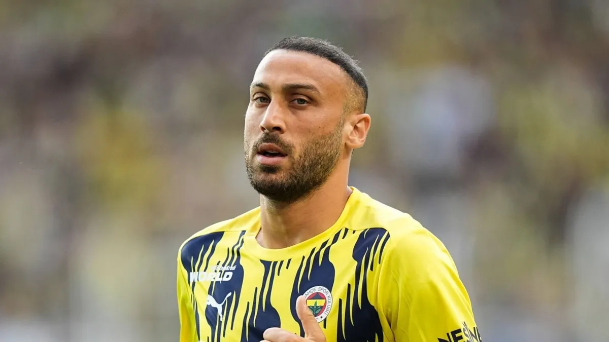 Fenerbahçe'de kadro dışı bırakılan Cenk Tosun'a Süper Lig'den 3 talip!