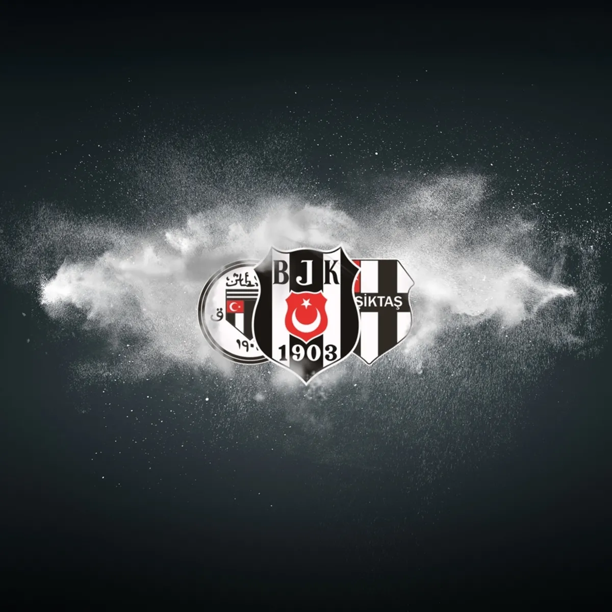 Beşiktaş'ta 2 ayrılık birden! O isimlerin sözleşmesi feshedildi