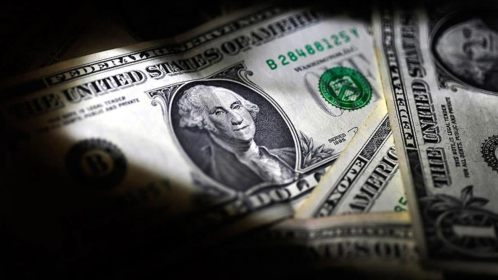 Dolar/TL yatay seyirde başladı... Gözler Çarşamba gününe kilitlendi