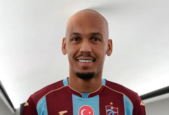 SON DAKİKA | Fabinho ilk pozları verdi! Trabzonspor için geliyor...