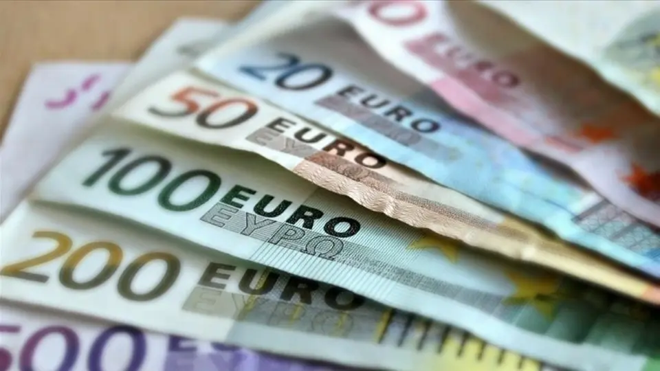 AB'den 150 milyar euroluk savunma fonu ön dağıtımı