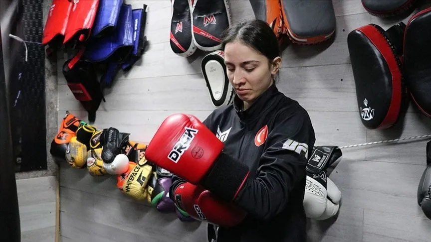 Muaythai ve boks Türkiye şampiyonu Karakoç'un hedefi dünya şampiyonluğu