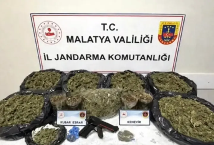 Malatya’da uyuşturucu operasyonuna 2 gözaltı