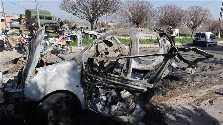 İsrail ordusunun Lübnan'da hava saldırısıyla hedef aldığı araçta bir kişi öldü