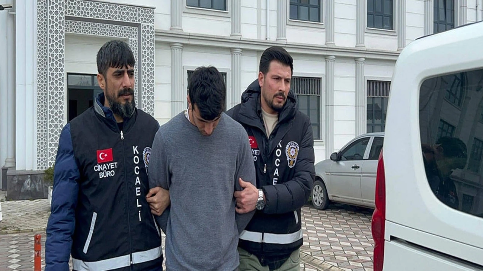 Eski kız arkadaşını öldürmüştü: Sanığın savunması pes dedirtti!
