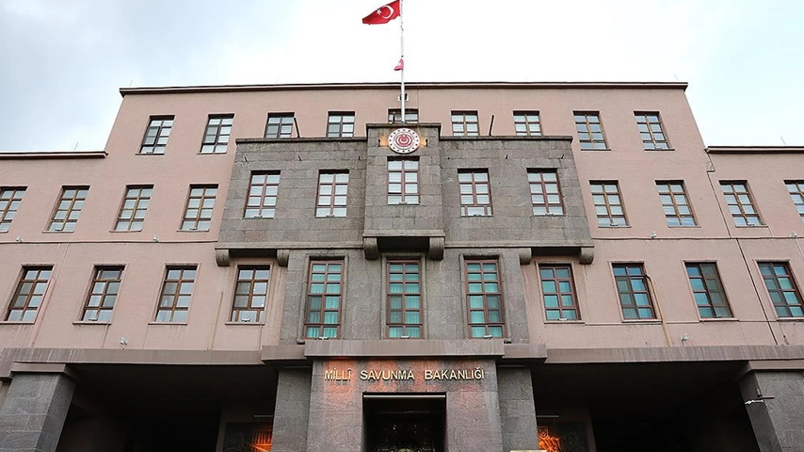 Bakanlık kaynaklarından açıklama... Silah bırakma kararı sonrası sahada son durum!