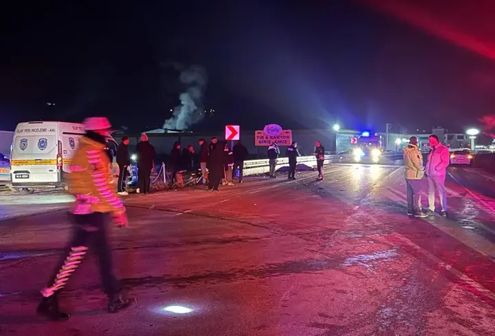 Otomobilin çarptığı kadın öldü