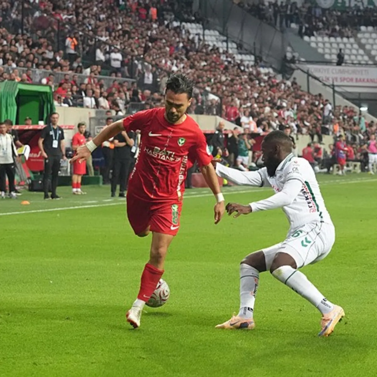 Amed Sk Evinde Tek Golle Konyaspor'u Geçti!