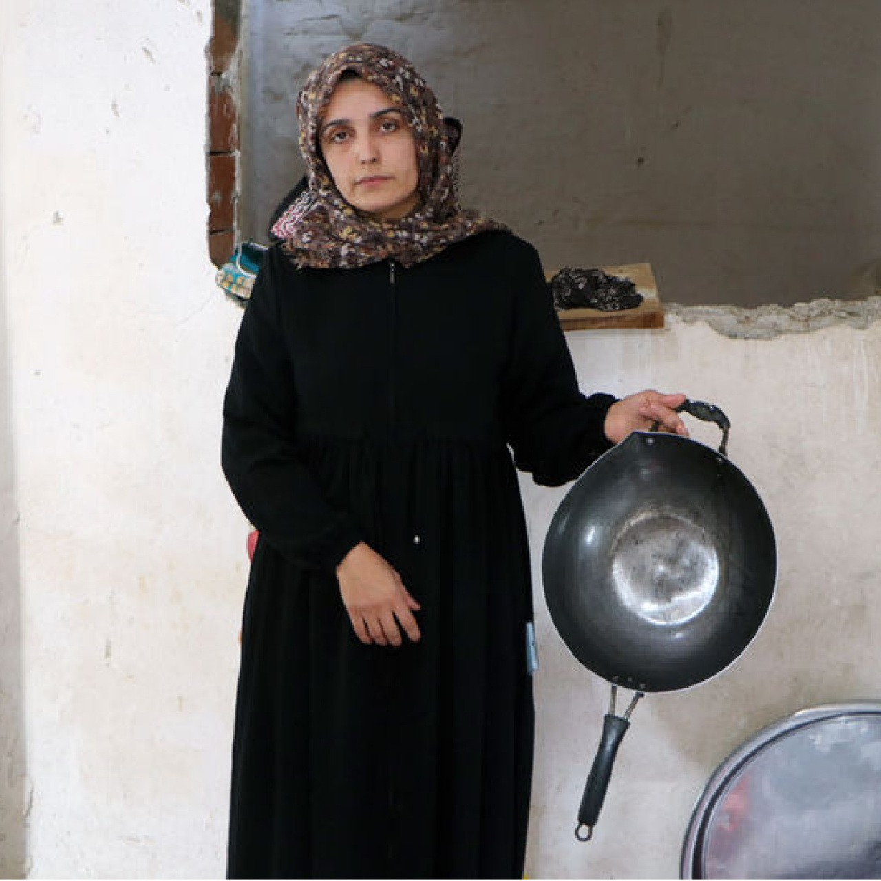 Feryadı duyuldu! Eşini darbedip, eşyalarını kıran şüpheli tutuklandı