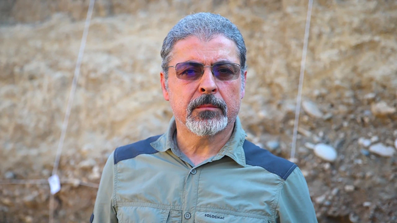 Prof. Dr. Sözbilir'den vatandaşlara uyarı: Hasarlı binalara girmeyin