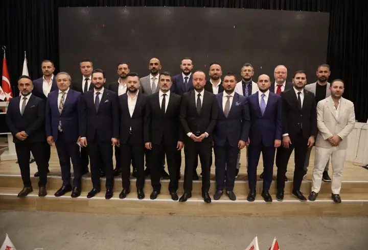 Sivasspor'da yeni yönetimde görev dağılımı belli oldu