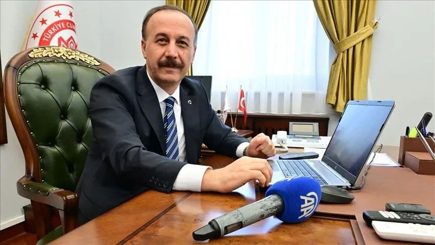 Isparta Valisi Erin, AA'nın "Yılın Kareleri" oylamasına katıldı